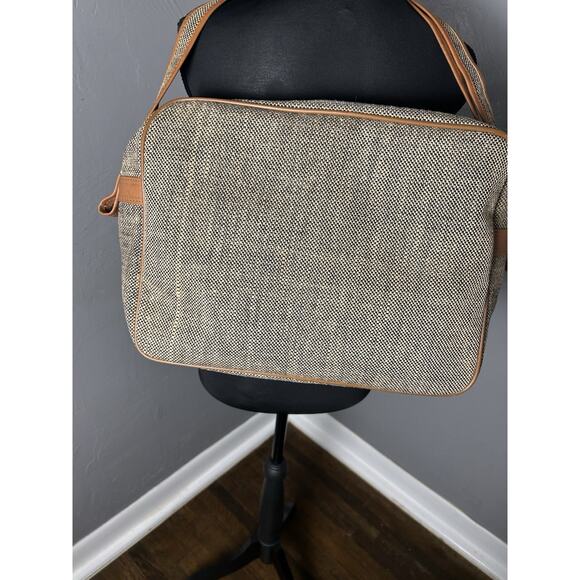 Vintage Samsonite Tweed Luggage. Overnight bag. Carry on. Travel. Classic. - Picture 3 of 8